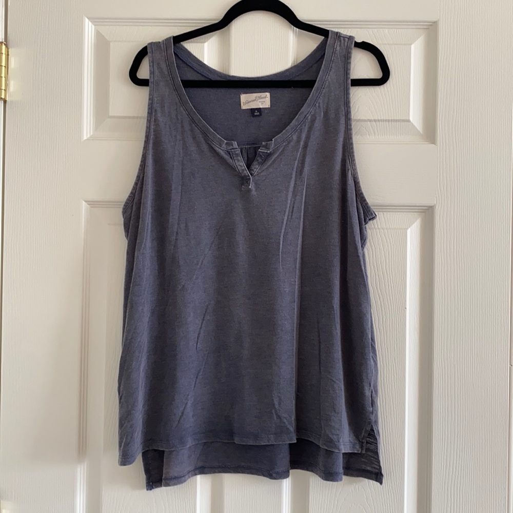 Gently used tank top!